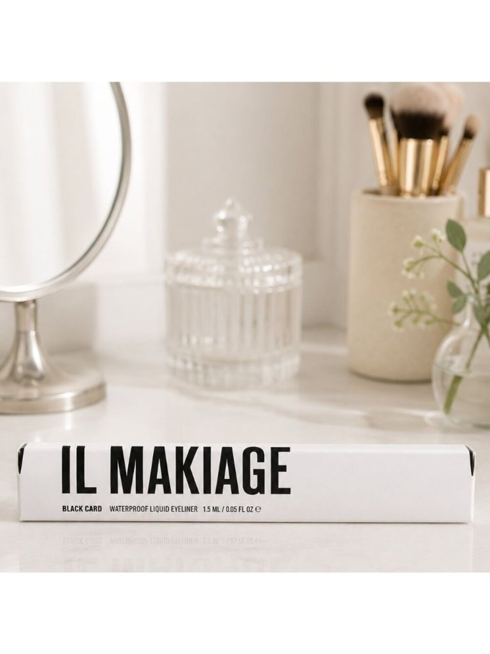 Il MAKIAGE Black Card Waterproof Liquid Eyeliner Black 1.5 ml / 0.05 oz